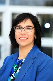 Maryam Farshadfar's Instagram, Twitter & Facebook