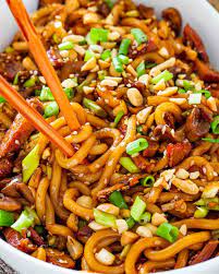 Asian Style Udon Noodles With Pork And Mushrooms A Super Quick And Incredibly Easy Udon Noodle Dish With Noodle Recipes Easy Udon Noodles Udon Noodles Recipe