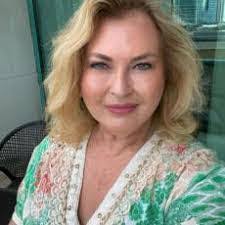 Gina Bowling's Instagram, Twitter & Facebook