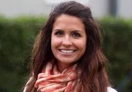 Amanda Caulder's Instagram, Twitter & Facebook