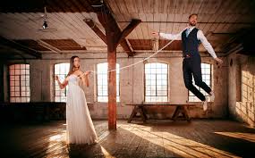 Hier seht ihr unsere beliebtesten angebote für hochzeitsreportagen und zusatzleistungen. Hochzeitsfotograf In Stuttgart Heilbronn Mosbach Desire Art Kunstfotografie Portrat Und Hochzeit