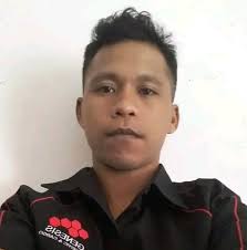 Profile for Roger Leo