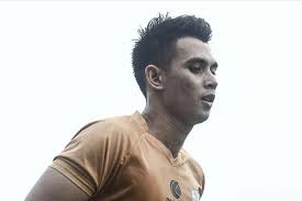 Butuh ide gaya rambut pendek pria untuk potong rambut? Nadeo Argawinata Terkesima Dengan Perayaan Nyepi Di Bali