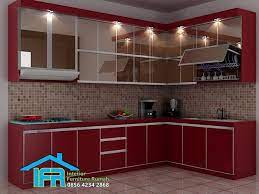 Desain kitchen set ini terbilang cukup unik dan dapat membuat dapur anda terlihat elegan karena, terdapat cermin pada penutup rak kitchen setnya. Model Kitchen Set Minimalis Aluminium Desain Dekorasi Rumah