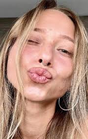 In honor of October 3rd “The Plastics” 👠💅🏼💋