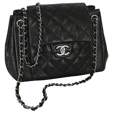 Les matières qui les composent sont de qualité. Sacs A Main Chanel Grand Sac A Rabat Matelasse Cuir Noir Ref 195903 Joli Closet