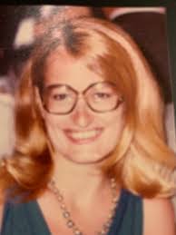 Deborah Hammond's Instagram, Twitter & Facebook