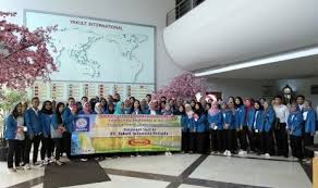 Adapun dibawah ini adalah posisi jabatan yang saat ini tersedia bagi anda para pencari kerja yang tertarik untuk mengembangkan karir anda bersama pt yakult indonesia persada dengan kualifikasi sebagai berikut. Mahasiswa Ubsi Prodi Administrasi Bisnis Kunjungi Pt Yakult Republika Online