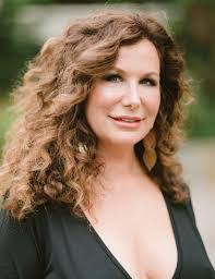 Christina Lockett's Instagram, Twitter & Facebook