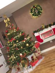 Imi place ca ambalajul este compact si nu ocupa mult loc. Brad De Craciun Holiday Decor Christmas Tree Skirt Christmas