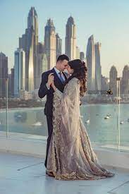 Dubai Wedding Contemporary Wedding Real Wedding Inspiration Ideas From Zahra Faisal Wedding Dubai Wedding Pre Wedding Photoshoot Outfit Wedding Photos Poses