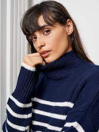 If you want to see the rest of this then check out my members area now! Marin Turtleneck La Ligne