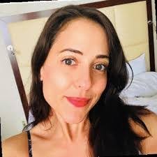 Nicole Spector's Instagram, Twitter & Facebook