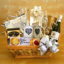 Wedding Day Gifts Honeymoon Gift Ideas Wedding Gift Baskets Homemade Wedding Gifts Cheap Wedding Gifts
