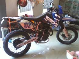 Ada baiknya melihat modifikasi moge hasil modifikator dunia yang. 80 Motor Gl Max Modif Trail Terbaru Dan Terkeren Gendoel Motoer