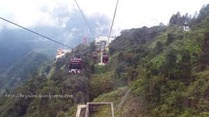 Genting highlands is an integrated resort development comprising hotels, casinos and a theme park in today, genting highlands is one of the most popular highland tourist destinations in malaysia, attracting visitors beberapa contoh termasuk astrofighter, monorail, bajak laut dan kereta tea cup. Sensasi Naik Kereta Gantung Genting Highland Malaysia Firsty Chrysant