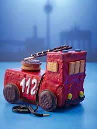 Feuerwehrauto Rezept Feuerwehrauto Kuchen Kindergeburtstag Feuerwehr Kuchen