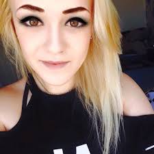 Kim Tyrrell's Instagram, Twitter & Facebook