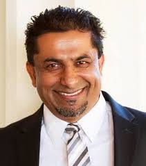 Abe Nasser's Instagram, Twitter & Facebook