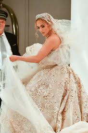 Check spelling or type a new query. Heimliche Hochzeit Jennifer Lopez Im Brautkleid Auf Den Strassen Von New York Vogue Germany