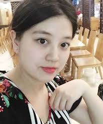 Cô vợ xinh đẹp, ngoan hiền khiến Ông vua miền Tây Lâm Hùng chịu trói sớm