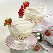 Sabayon Weinschaumsosse Mit Gemischten Beeren Rezept Lecker Gemischte Beeren Lecker Beeren
