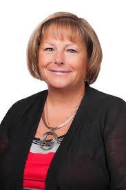 Janet Engle's Instagram, Twitter & Facebook