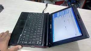 Korean electronic giant, samsung is offering n100 netbook powered by intel atom n435 processor that runs at 1.33ghz clock speed. Samsung Np N100 Mini Laptop Hands On Review Youtube