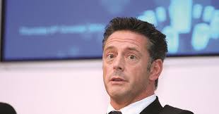 David Guise's Instagram, Twitter & Facebook