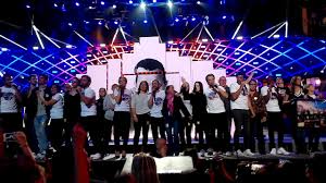 Il s'agit � l'heure actuelle du troisi�me disque le plus vendu de l'ann�e (streaming inclus) selon le. Concert Des Enfoires 2017 Au Zenith De Toulouse Youtube