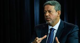 É líder do pp na câmara. Arthur Lira Se Irrita Com Lider Do Dem E Suspende Sessao