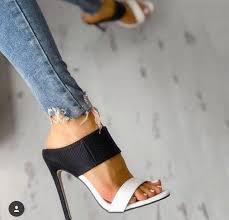 Black And White Wedges Heels Black And White Black White Shoes Shoesforwomen Diy Decor Dresses Fashion Moda Homedecor Home Hairstyl With Images Heels High Heels High Heels Stilettos