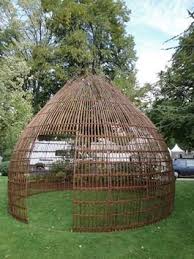 Http Www Osierpro Com Osier Chataigner L Osier Brut Facade Verte Maison Dans Les Arbres Amenagement Cour