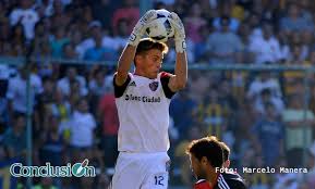 Latest on defensa y justicia goalkeeper ezequiel unsain including news, stats, videos, highlights and more on espn. Ezequiel Unsain Con Un Pie En Defensa Y Justicia