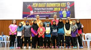 Kementerian belia dan sukan adalah kementerian yang di bawah kerajaan malaysia. Kem Bakat Badminton Kbs On Twitter Para Peserta Kembakatkbs Peringkat Negeri Sembilan Kelihatan Ceria Sebaik Membuat Tagline Dan Menerima Sijil Tamat Latihan Yang Disampaikan Oleh Pengarah Jabatan Belia Dan Sukan Negeri Sembilan