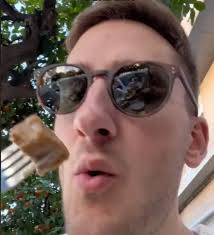 El influencer Pablo Vallejo hace una ruta gastronómica por Córdoba