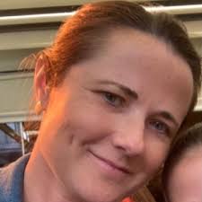 Marie Tracey (@maweetracey)