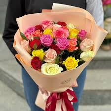 25 roses Lavon 🌹 Buy bouquet of 25 roses