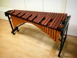 兒子二手新琴買來給你鼓勵的 我知道你這幾天練團很辛苦都要站著練一整天 回家還要繼續練但可以坐著練 因為大家都在玩寶可夢但你選擇練琴 不管結果如何因為你已經努力過了 加油啦