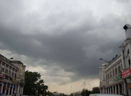 Please select the information that is incorrect. Delhi Records Maximum Temperature Of 35 Degrees Celsius May Experience Strong Winds Tomorrow India News India Tv
