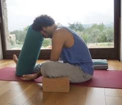 Healing time is generally slow, but studies prove that specific stretches, especially those that work into the various movements of the shoulder, can help restore strength, flexibility, and mobility to the shoulder joint. Yin Yoga For Men By Mirjam Wagner To Respond To The Special Needs Of Masculine Bodies