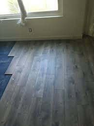 Pergo Xp Southern Grey Oak Laminate Flooring Home Depot Gray Wood Laminate Flooring Flooring Grey Laminate