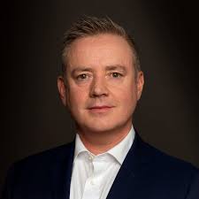 Donal Hamilton, Europe