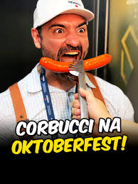 Campeonato de Comida na OKTOBERFEST: Hot Dogs