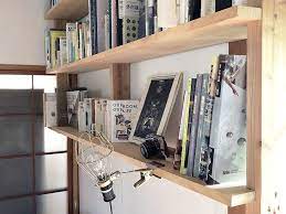 壁一面にdiyした 本棚 を 部屋のアクセントに わたしの部屋 roomie ルーミー 本棚 部屋 収納棚
