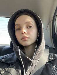 Endrick hoy no jugó por suspensión, pero se le vio comiendo rico. 😋