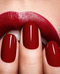 Esmalte en color rojo es de la marca nstyle llamado saucy. Red Has Guts Deep Strong Dramatic A Geranium Red A Goya Red To Be Used Like Gold For Furnishing A House Color De Unas Dar En El Clavo Unas De Colores