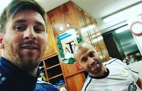 Para comprar camisetas recomendamos la tienda oficial de argentina, nike, adidas, puma, under. Copa America Centenario Messi Y Mascherano Se Sumaron A Los Entrenamientos De La Albiceleste Conmebol