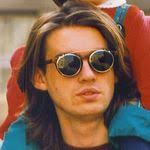 Robert Deresz's Instagram, Twitter & Facebook