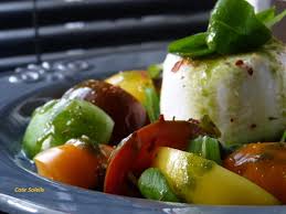 Salade Caprese Multicolore Au Pesto De Basilic Maison Cote Soleils Les Recettes De Sophie Salade Caprese Pesto Basilic Recette Entree Froide